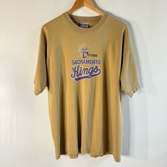 Vintage Sacramento Kings T-Shirt Size XL Made in the USA 100% Cotton No Flaws - Picture 1 of 7